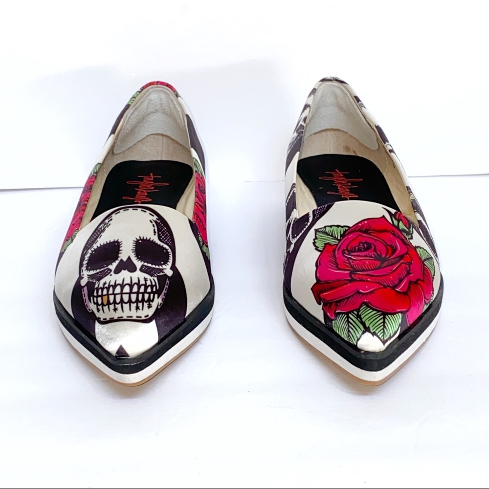 Taylor says Tayquila black white stripe skull red roses flower pointed toe flats - Picture 8 of 11